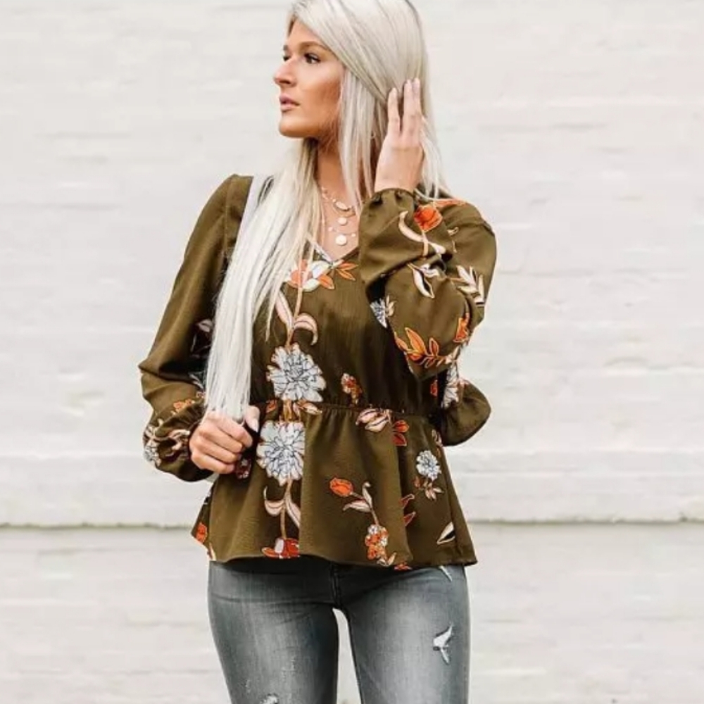 NWT! WILLOW AND ROOT! Olive Green Floral Peplum Top~ Buckle~ Size Small